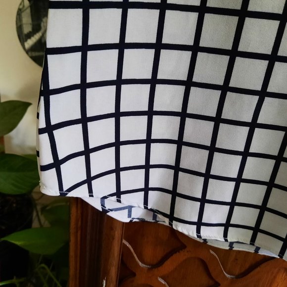 3/$15 Soda Pop Checkered Printed Tank Blouse - Black/White Size XS - Picture 7 of 15